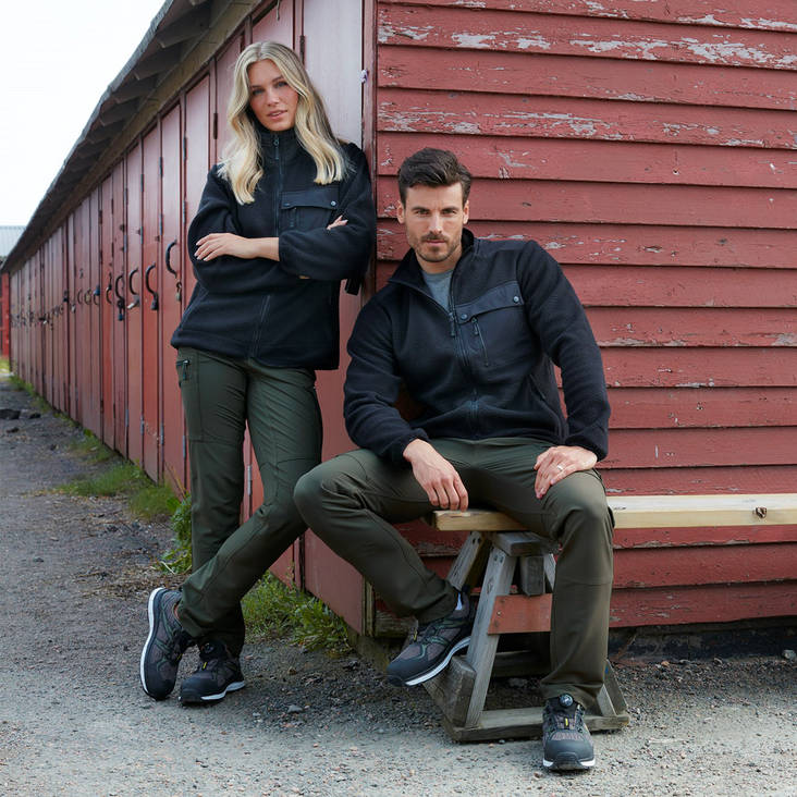 Naisten modernit ty=C3=B6housut omalla logolla - brendia.fi - Trousers and shorts - 1000380 - 1