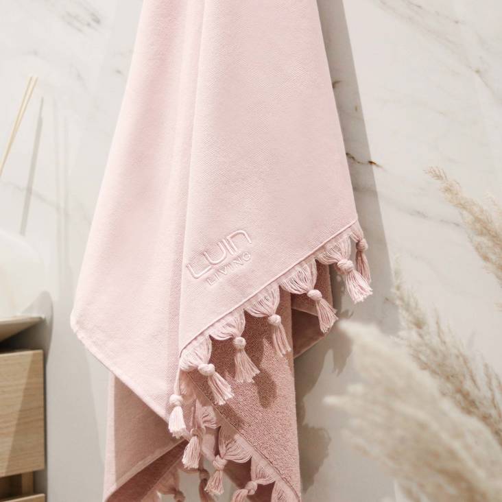 luomu hamampyyhe rannalle ja kylpyhuoneeseen - kes=C3=A4lahja yrityksi=
lle - Kitchen and table setting - 10059153-4 - 1