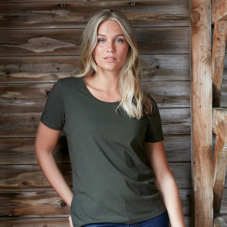 Naisten t-paita omalla logolla Reilun kaupan puuvillaa brendia.fi - T-paidat - 1000198 - 1