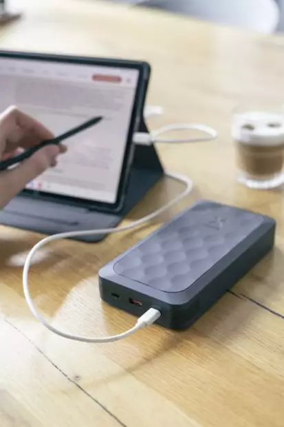 varavirtalähde logolla brendia.fi - Powerbanks - 124399 - 2