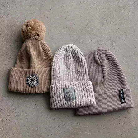 pipo omalla logolla kustomoidussa lahjarasiassa - Christmas - neul309-pack - 1