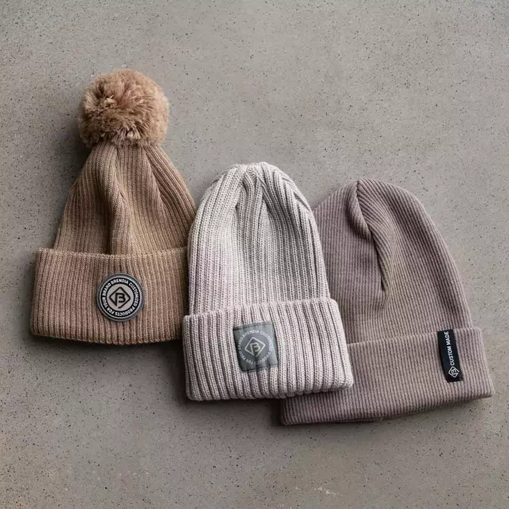 pipo omalla logolla kustomoidussa lahjarasiassa - Christmas - neul309-pack - 1