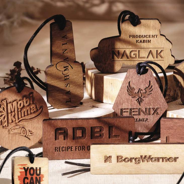 puinen autotuoksu logolla - Mainoslahjat - afwood6mm - 1